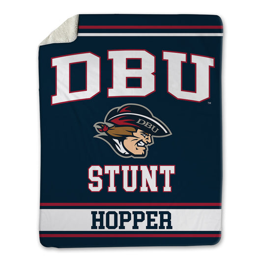 Dallas Baptist - NCAA Stunt : Kate Hopper - Blanket-0