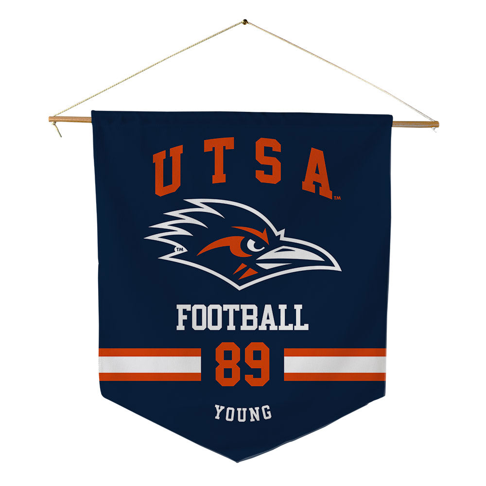 UTSA - NCAA Football : Brandon Young - Pennant - 18" x 21"-0