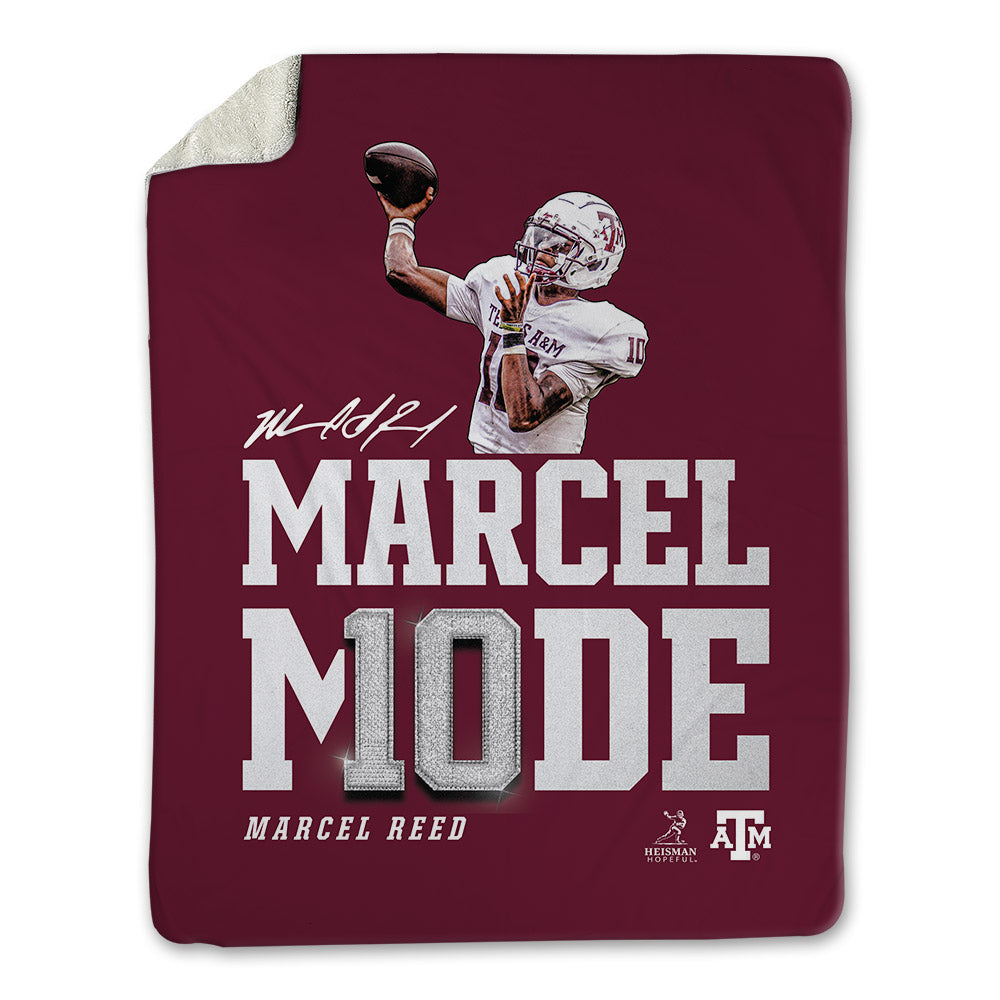 Texas A&M - NCAA Football : Marcel Reed - Heisman Blanket-0